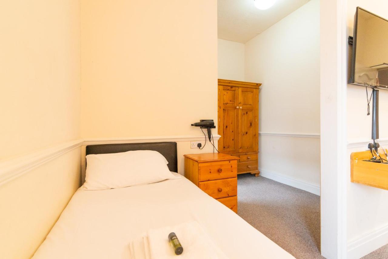 Old Trafford Stadium Hotel Salford  Bagian luar foto